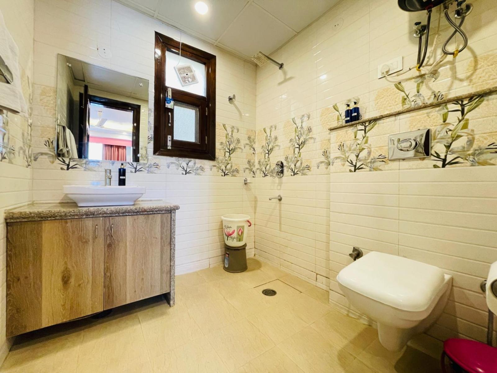 Bedchambers Serviced Apartments, Sector 38 Gurgáon Kültér fotó